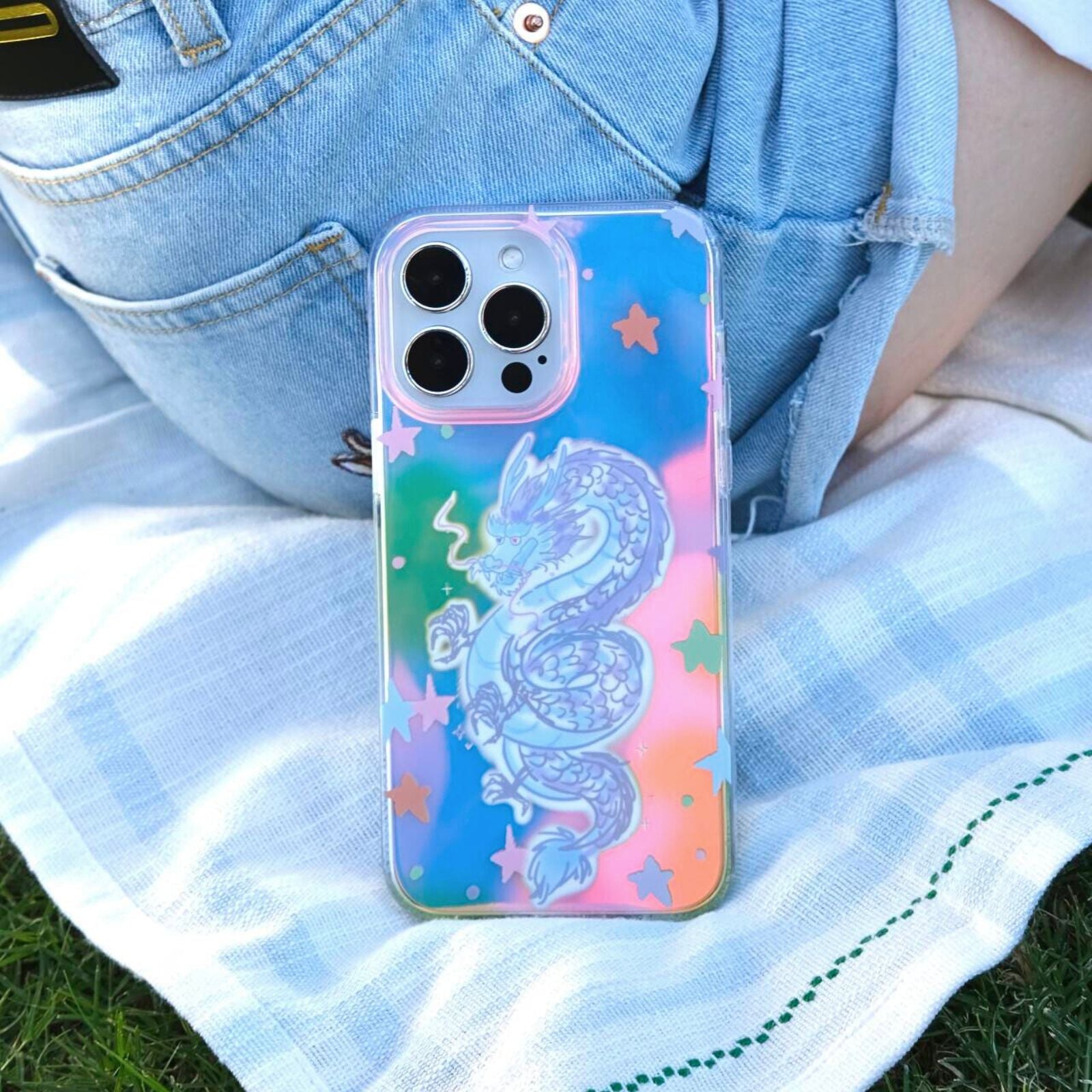 hologram dragon iPhone 15 iPhone case2